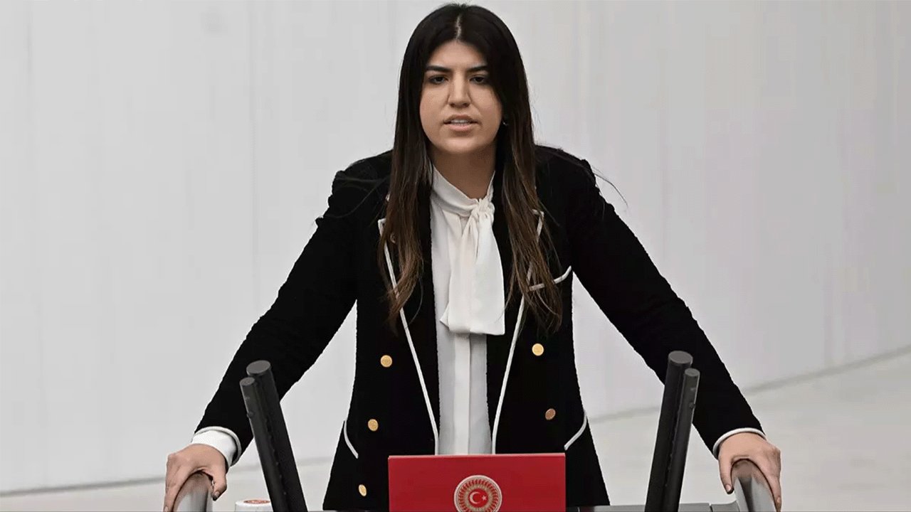 AK Partili Derya Ayaydın vatandaşlarla bir araya geldi