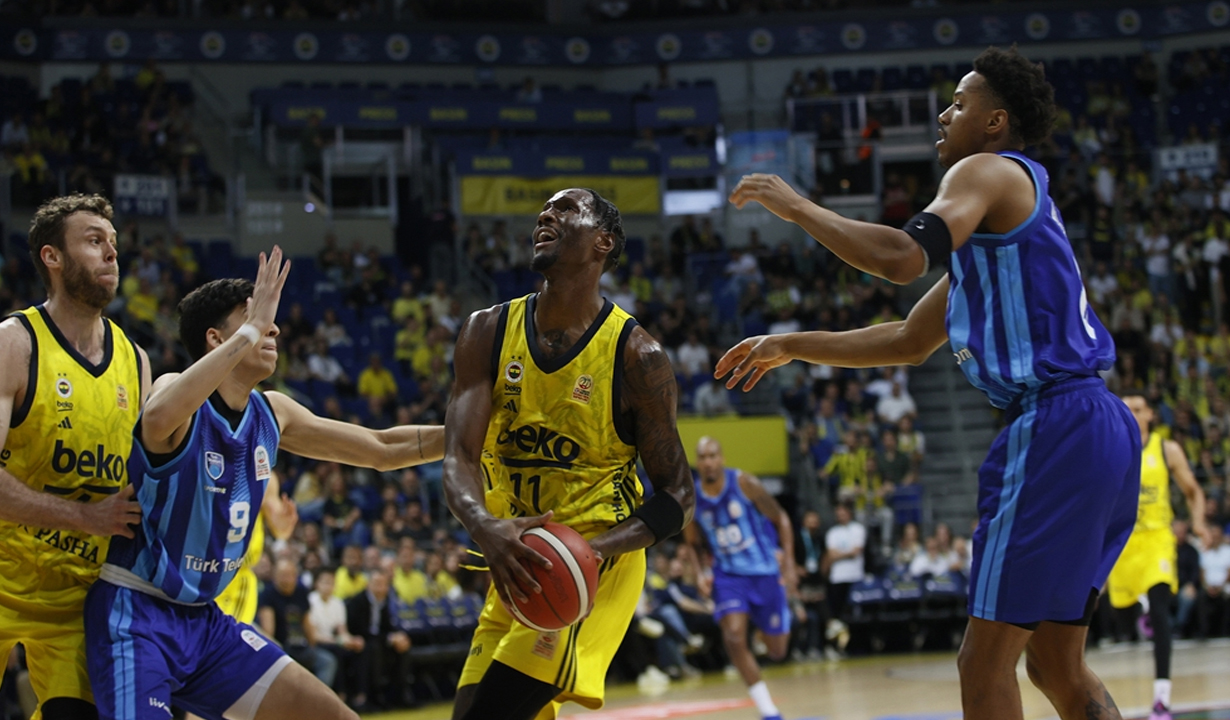 Fenerbahçe Beko yarı finale yükseldi!