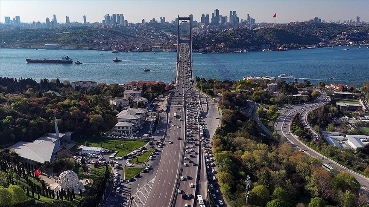 Bedava geçiş müjdesi geldi, yola çıkanları ilgilendiriyor! 2025 Kurban Bayramı’nda hangi köprü ve otoyollar ücretsiz?