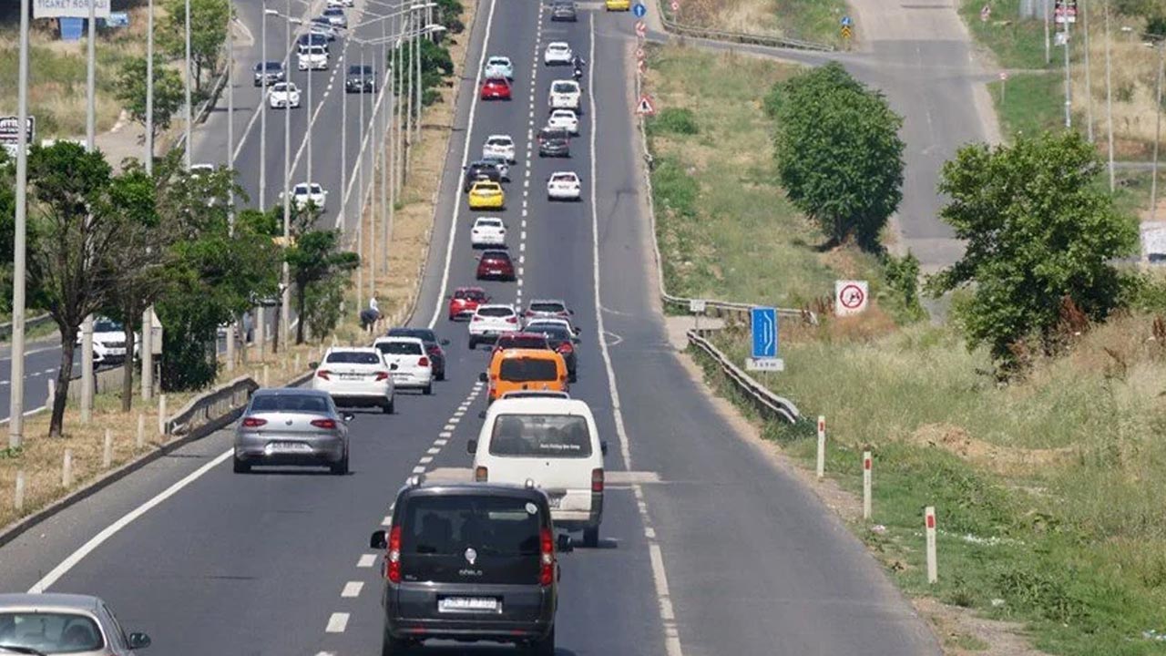 Tatilcilerin dönüşü başladı: İstanbul'da trafik yoğunluğu artıyor