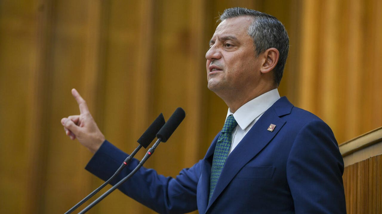 Özgür Özel'den 'Madleen' tepkisi: Kaya gibi arkalarındayız!