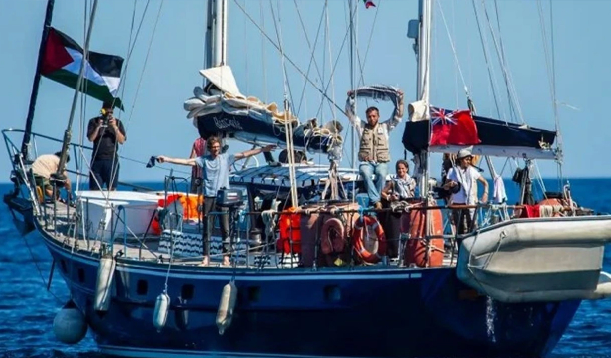 İsrail'in alıkoyduğu gemi Aşdod Limanı'na ulaştı! Aktivistler mahkemeye çıkacak...