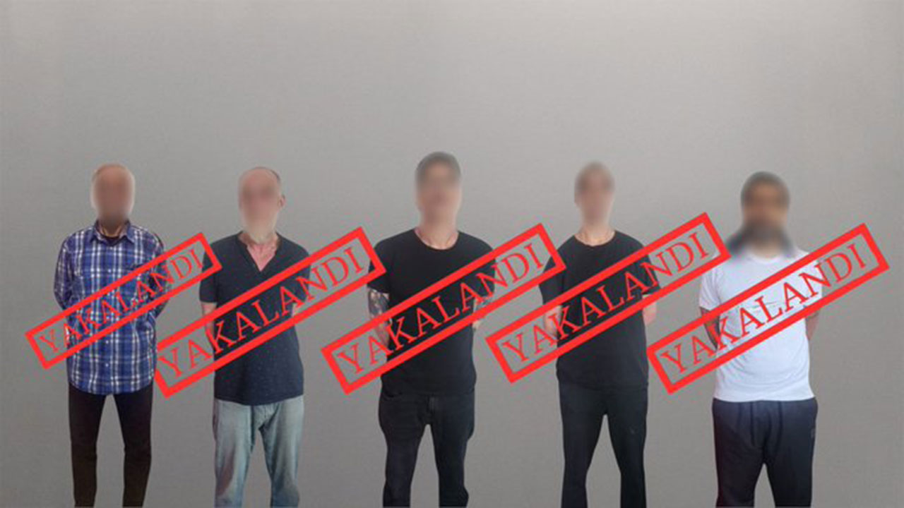 Kırmızı Bülten ile aranan 5 suçlu daha Türkiye'ye getirildi