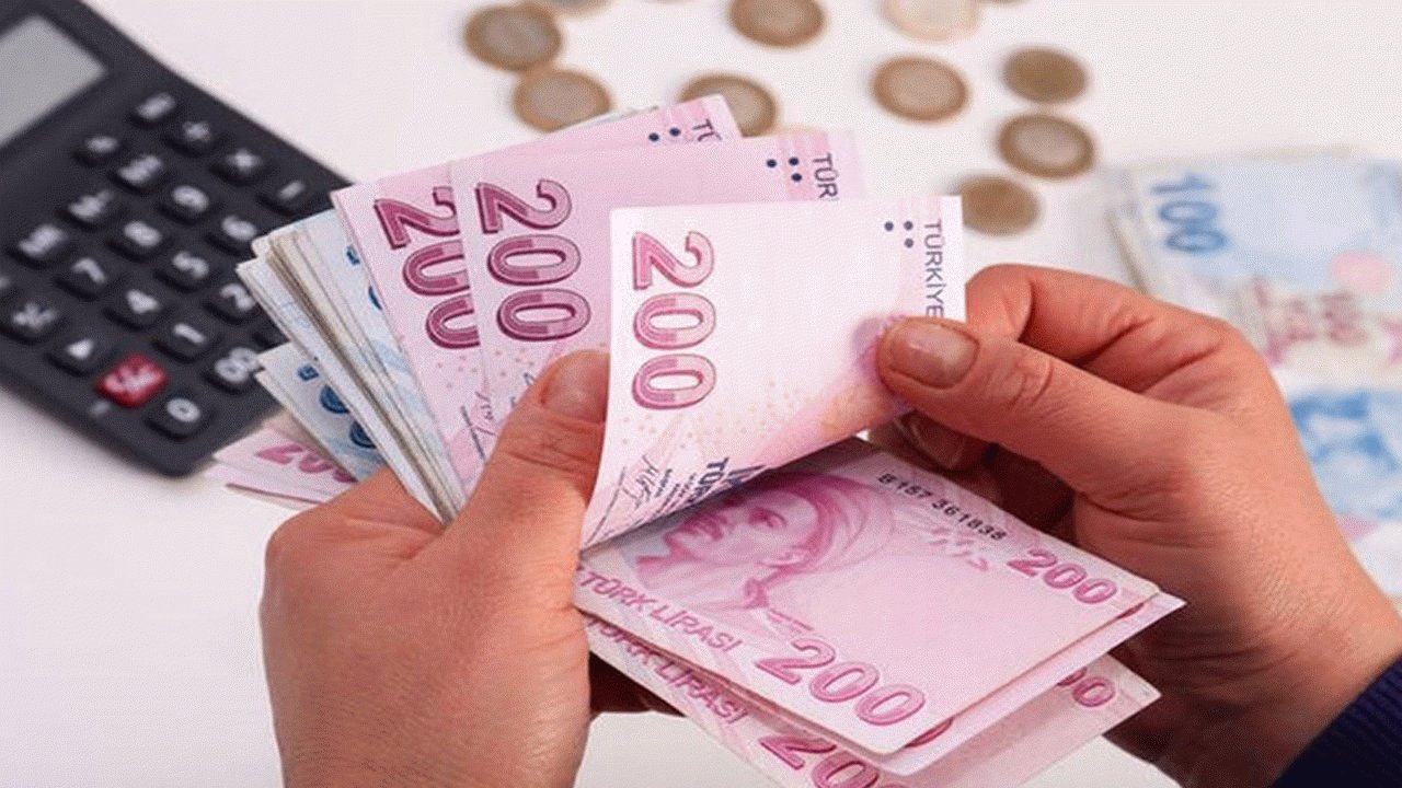 Emeklilerin ve memurların gözü o rakamlarda: İşte 3 farklı zam senaryosu