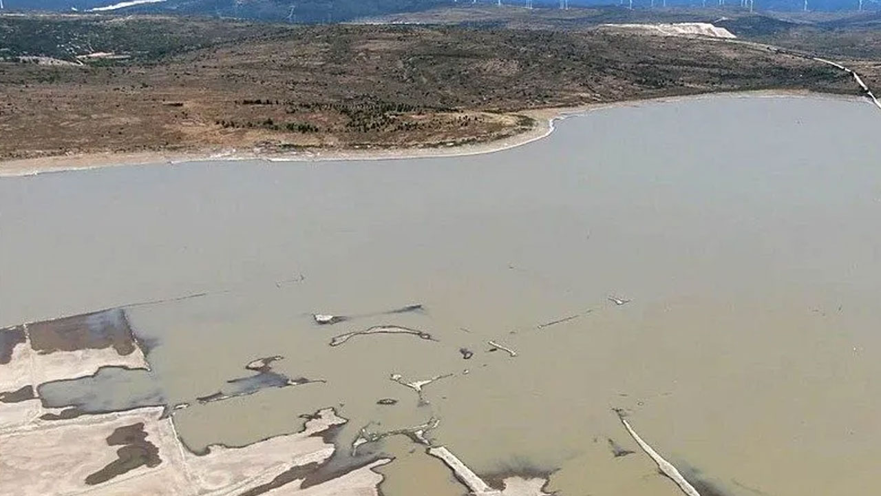 Barajın doluluk oranı endişelendirdi: Çeşme'de su seviyesi alarm veriyor!