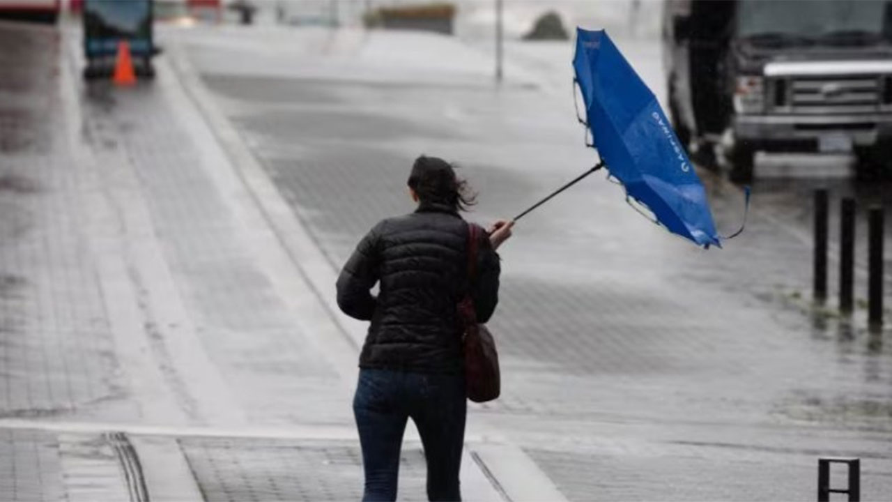 Hem sağanak hem de kuvvetli rüzgar uyarısı geldi! Meteoroloji birçok il için alarm verdi