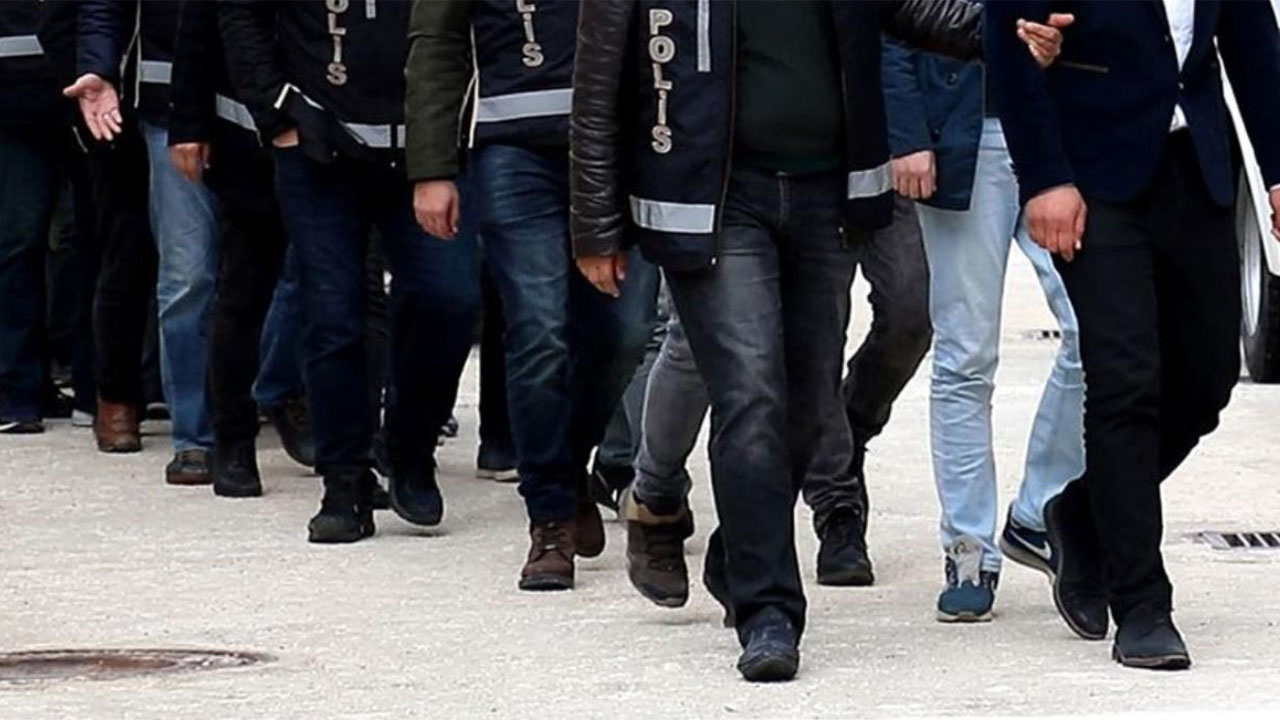 İstanbul'da organize suç çetesine operasyon: 22 kişi gözaltına alındı