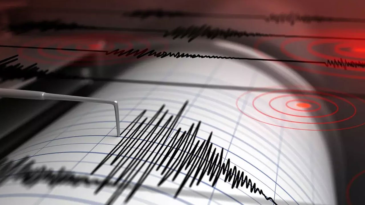 İran'da 5.5 büyüklüğünde deprem