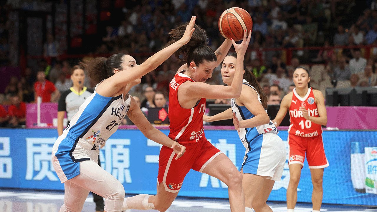 Potanın Perileri, FIBA Avrupa Şampiyonası'nda çeyrek finalde