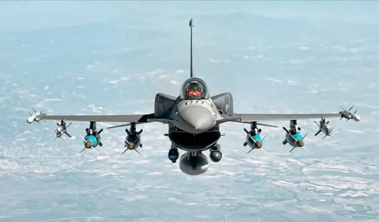 F16'ların yeni gözü: Yerli ve milli Elektronik Destek Podu envantere girdi!