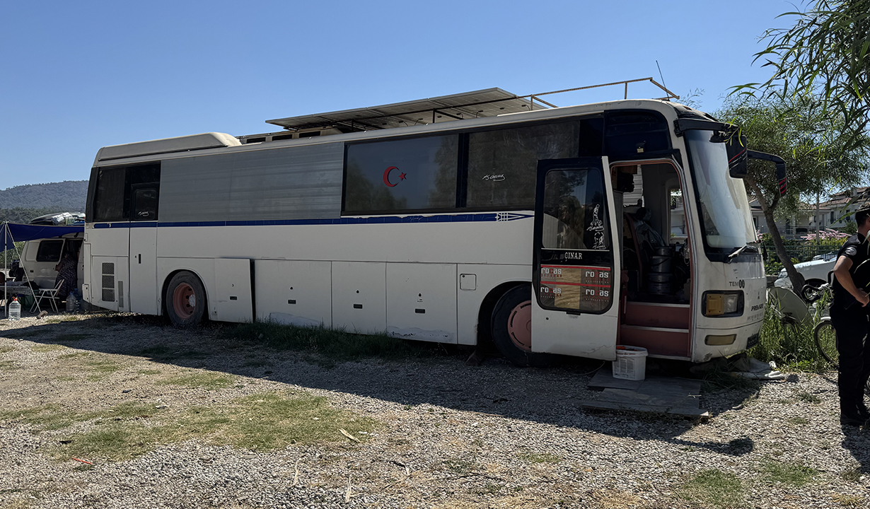 Yaşadığı otobüste ölü bulundu!