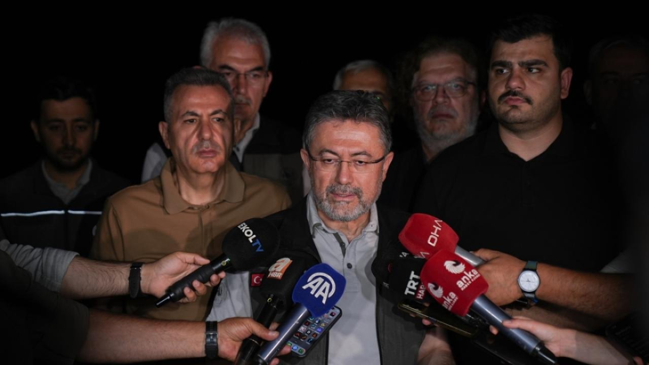 Tarım ve Orman Bakanı Yumaklı: Devam eden 7 yangın var