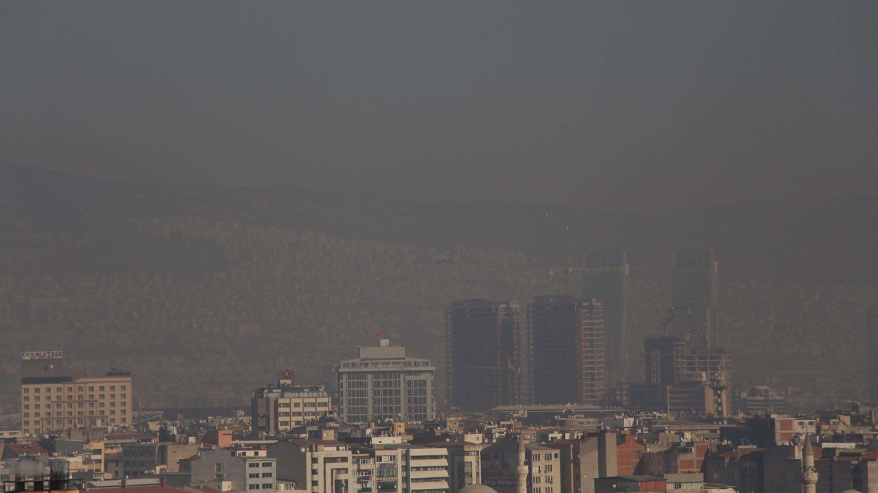 İzmir’de hava kirliliği seviyesi şoke etti: Acil eylem planı yapılmalı!
