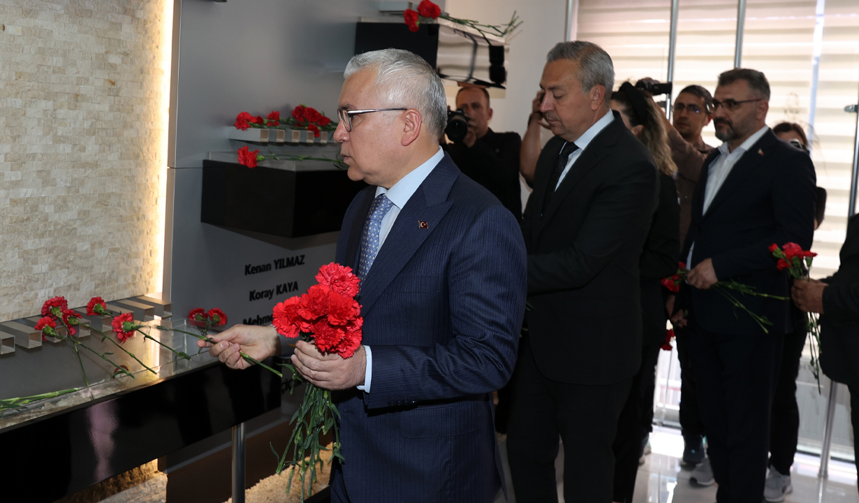 Madımak olaylarında hayatını kaybedenler anıldı!