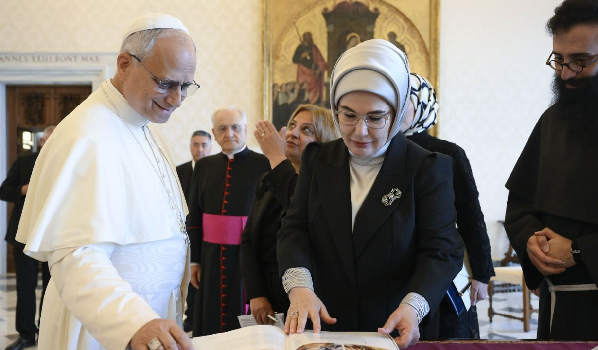 Emine Erdoğan Papa ile görüştü!