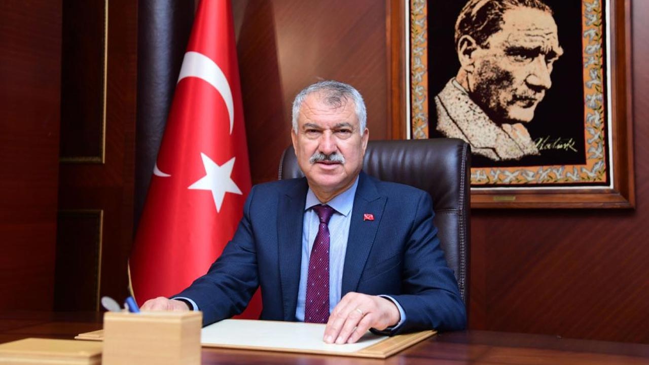 Adana Büyükşehir Belediye Başkanı Zeydan Karalar gözaltına alınırken video paylaştı: Gönlünüz rahat olsun!