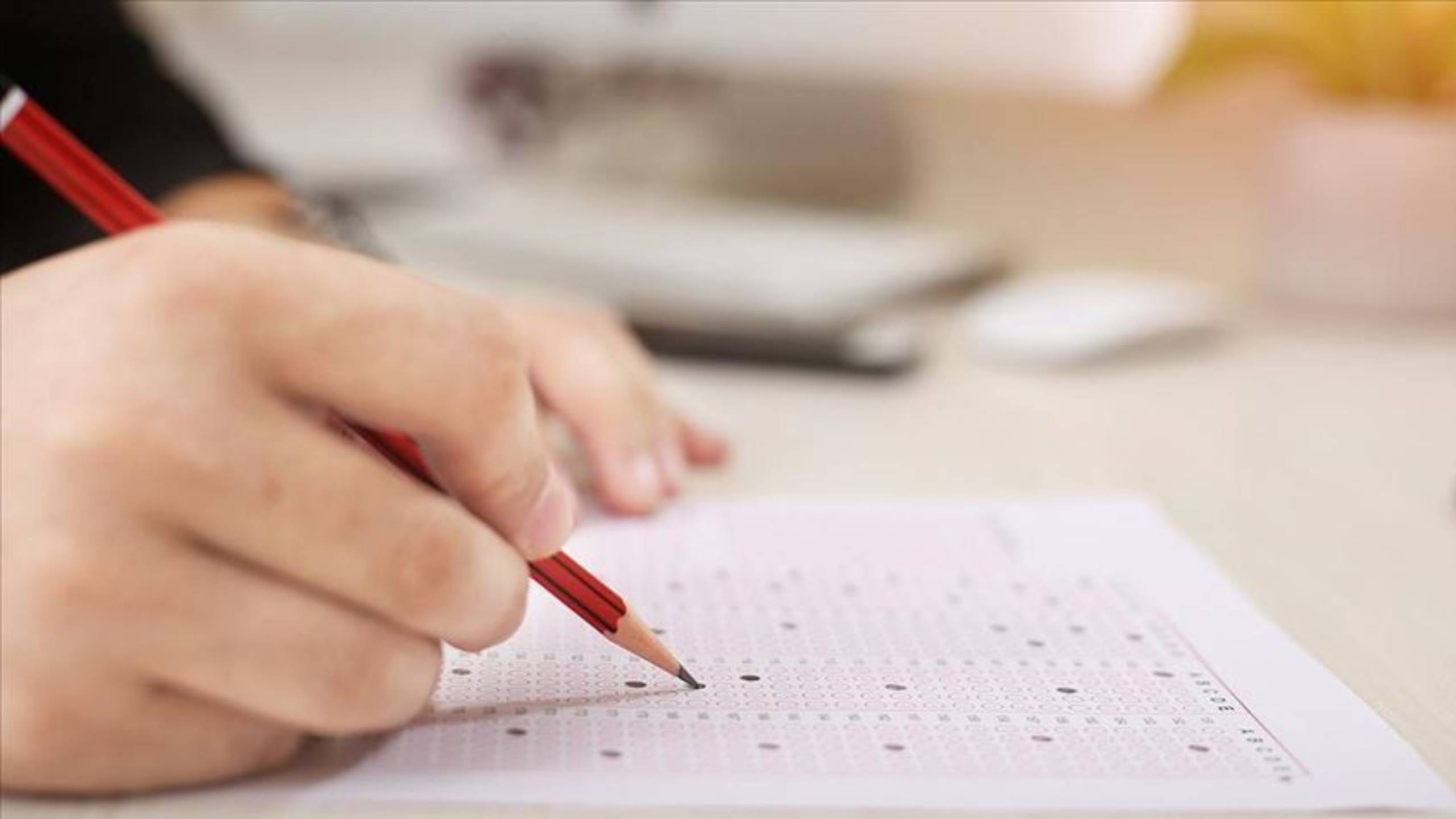 ALES/2 soruları nasıldı, zor muydu kolay mıydı? Adaylardan komik yorumlar geldi