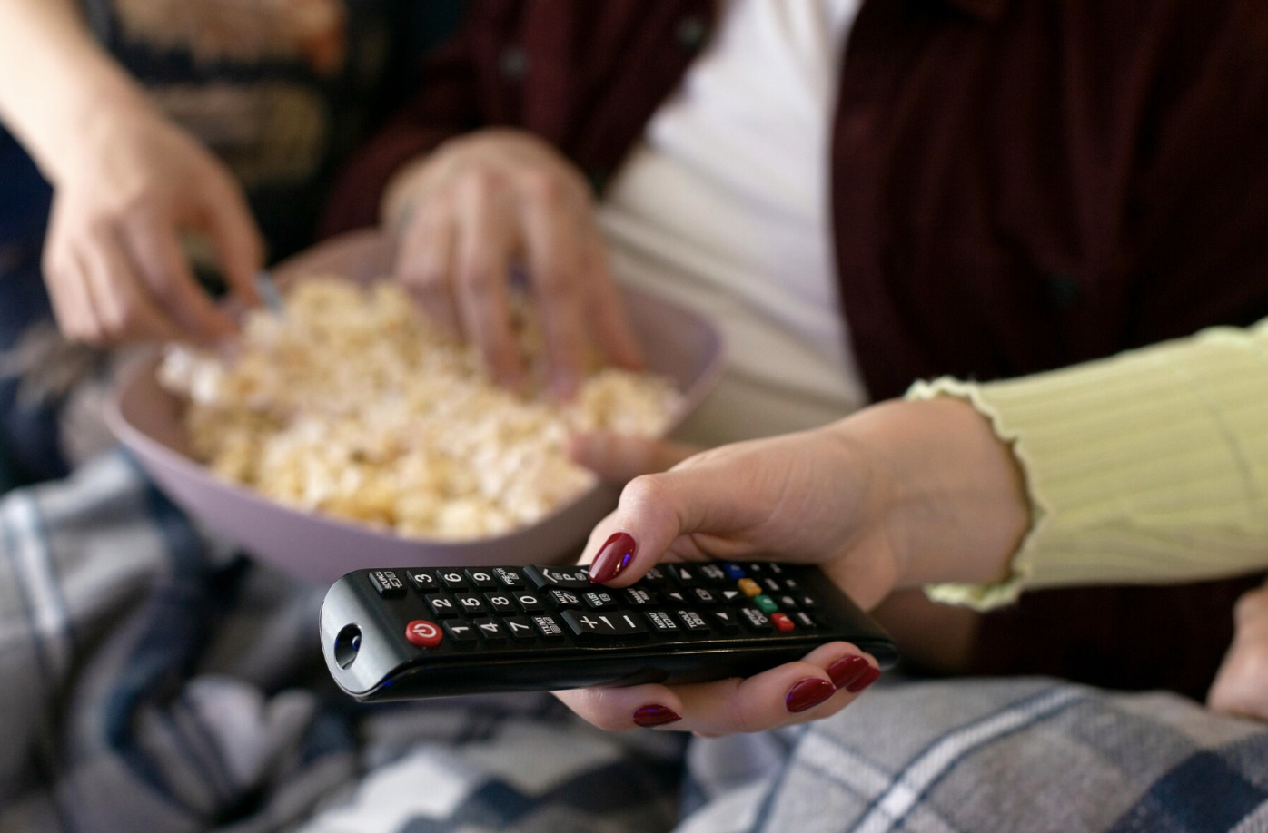 BUGÜN TELEVİZYONDA HANGİ DİZİLER VAR? 8 Temmuz 2025 Salı TV yayın akışı
