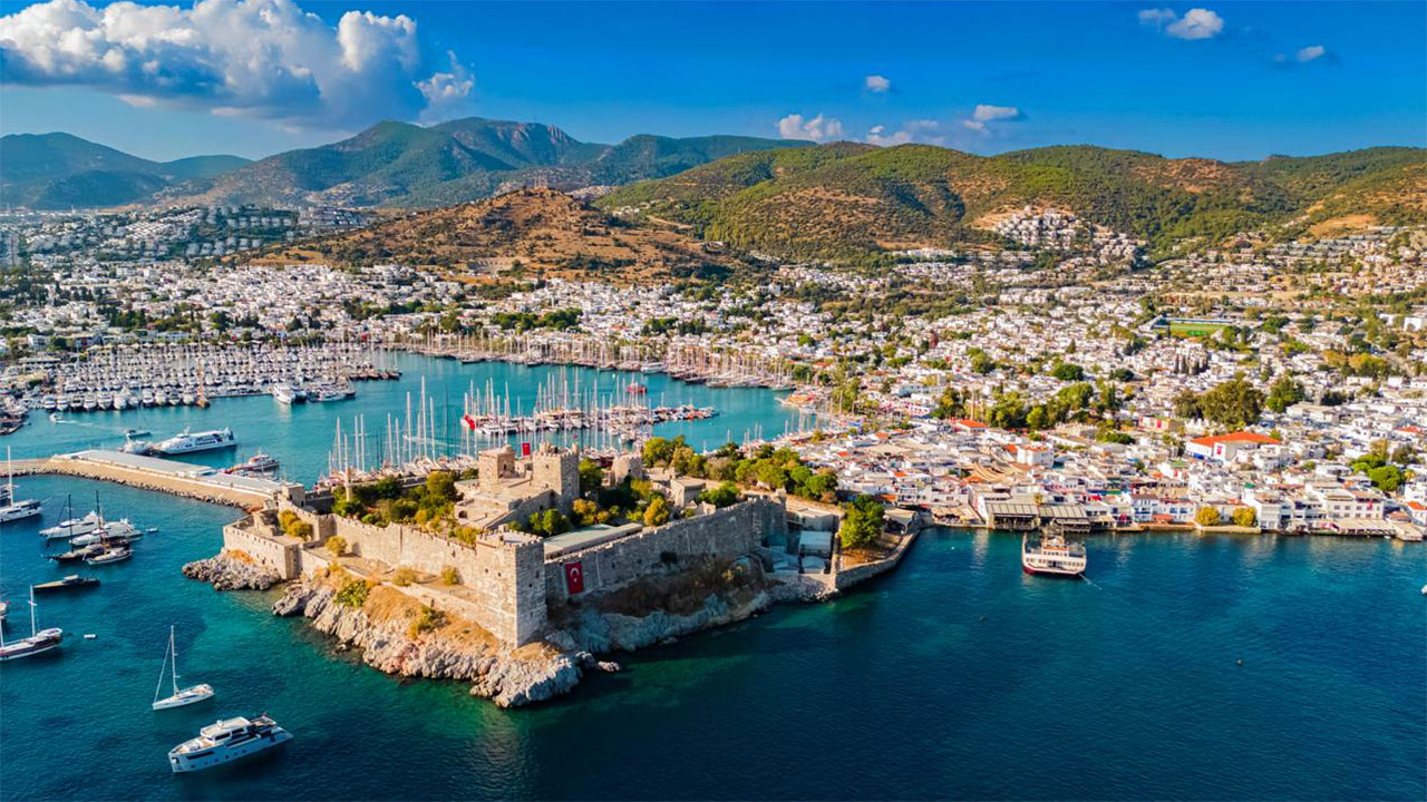 Bodrum şimdi de sağlık turizmiyle dikkat çekecek: Ortakent'te yeni hastane açıldı
