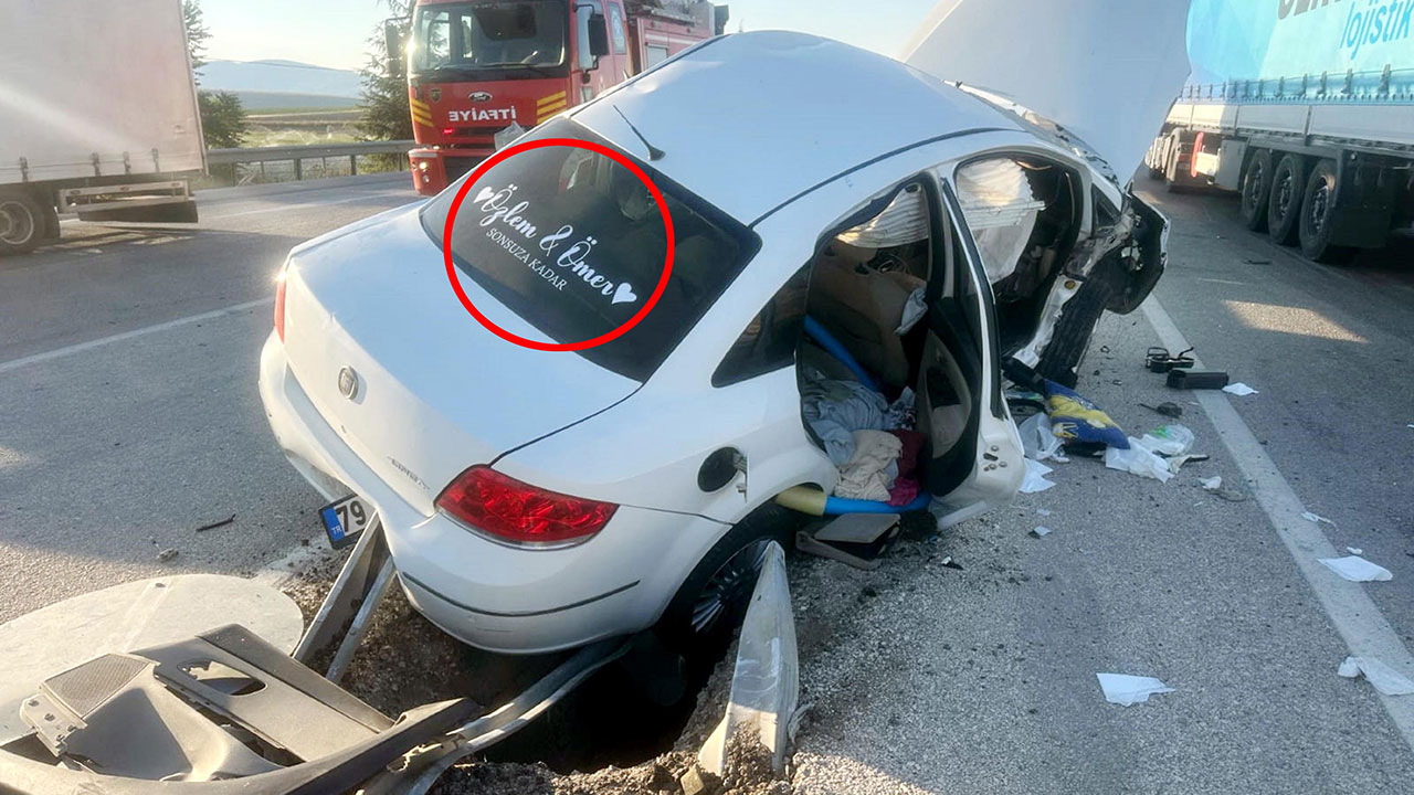 Otomobilin arkasında 'sonsuza kadar' yazıyordu... Üsteğmen balayı dönüşü trafik kazasında öldü: Eşi ve 2 kişi yaralı