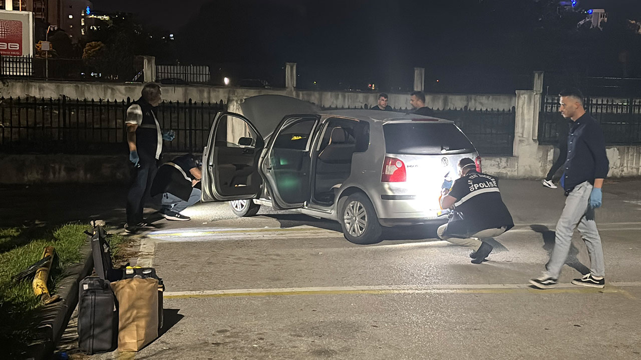 Laf atma tartışması kanlı bitti! Otomobille iki kez üzerinden geçerek öldürdü
