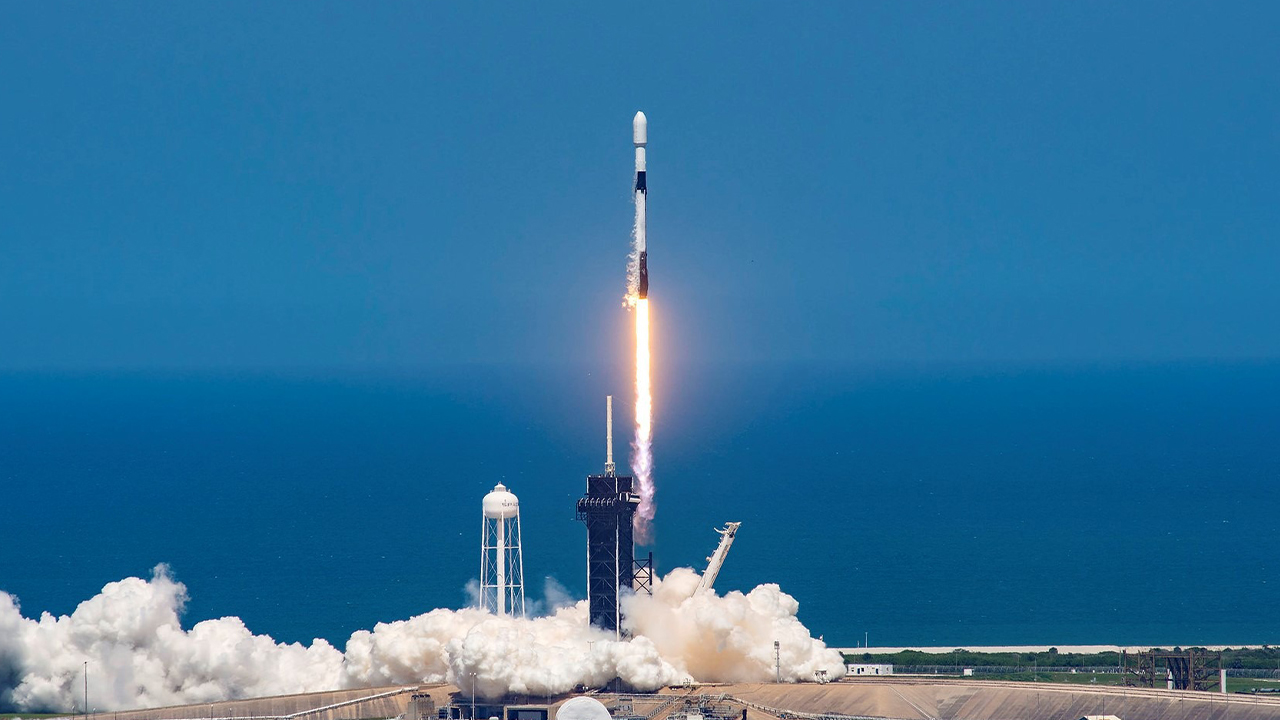İsrail uzaya uydu fırlattı! Elon Musk aracı oldu