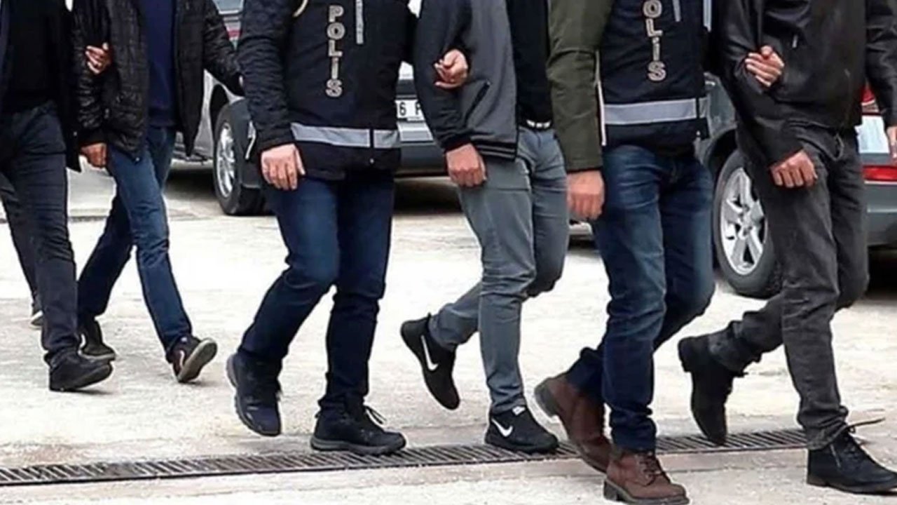 Jandarma’dan FETÖ’ye darbe üstüne darbe: 2 Haftada 50 gözaltı, 33 tutuklama!