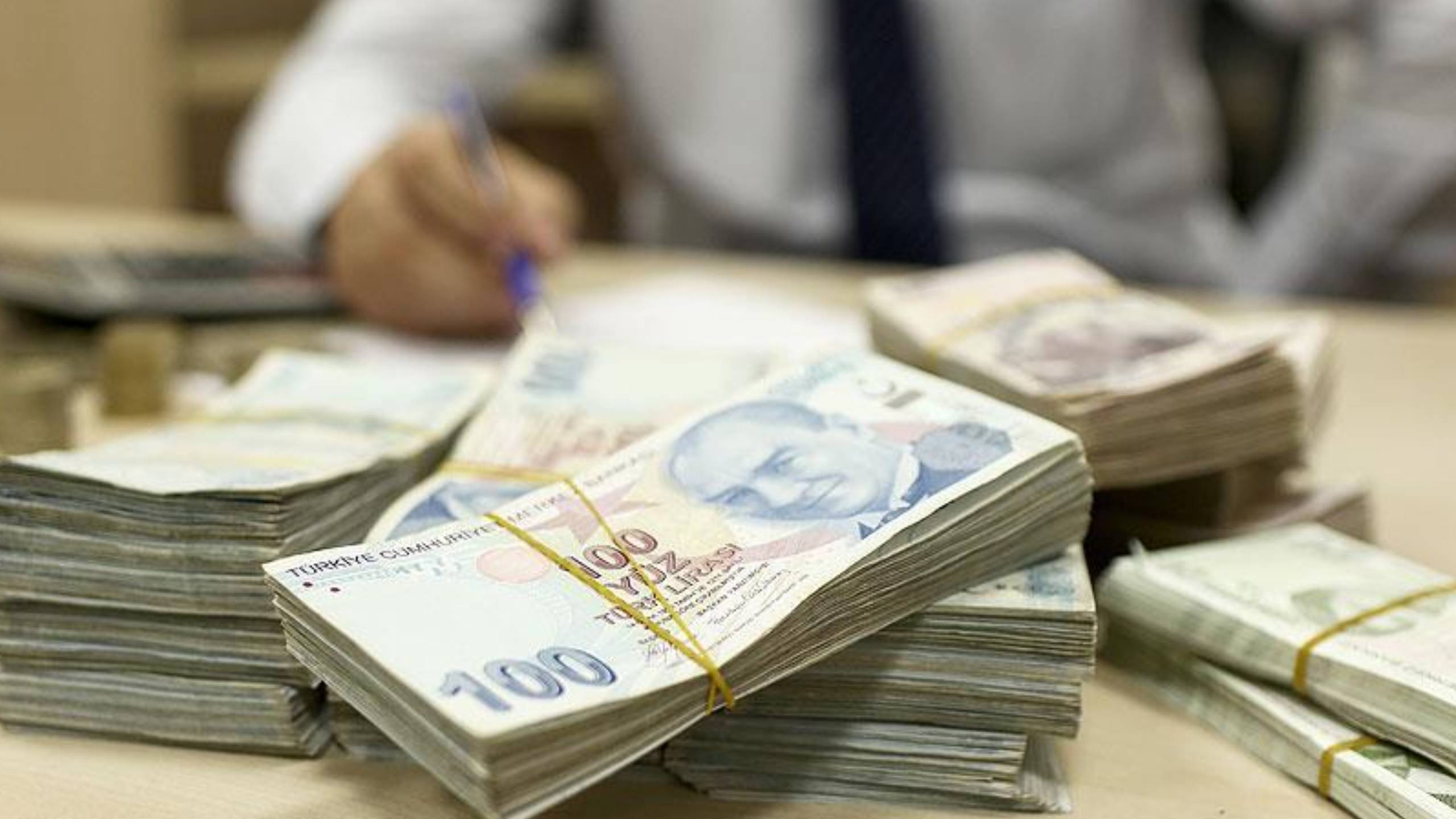 Maaşa çifte zam! Ek ödeme yüzde 5’e çıktı, hesaplar 26 Temmuz’a kadar dolacak!
