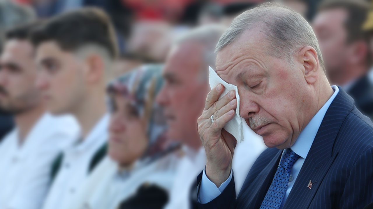 Cumhurbaşkanı Erdoğan 15 Temmuz anmasında gözyaşlarını tutamadı