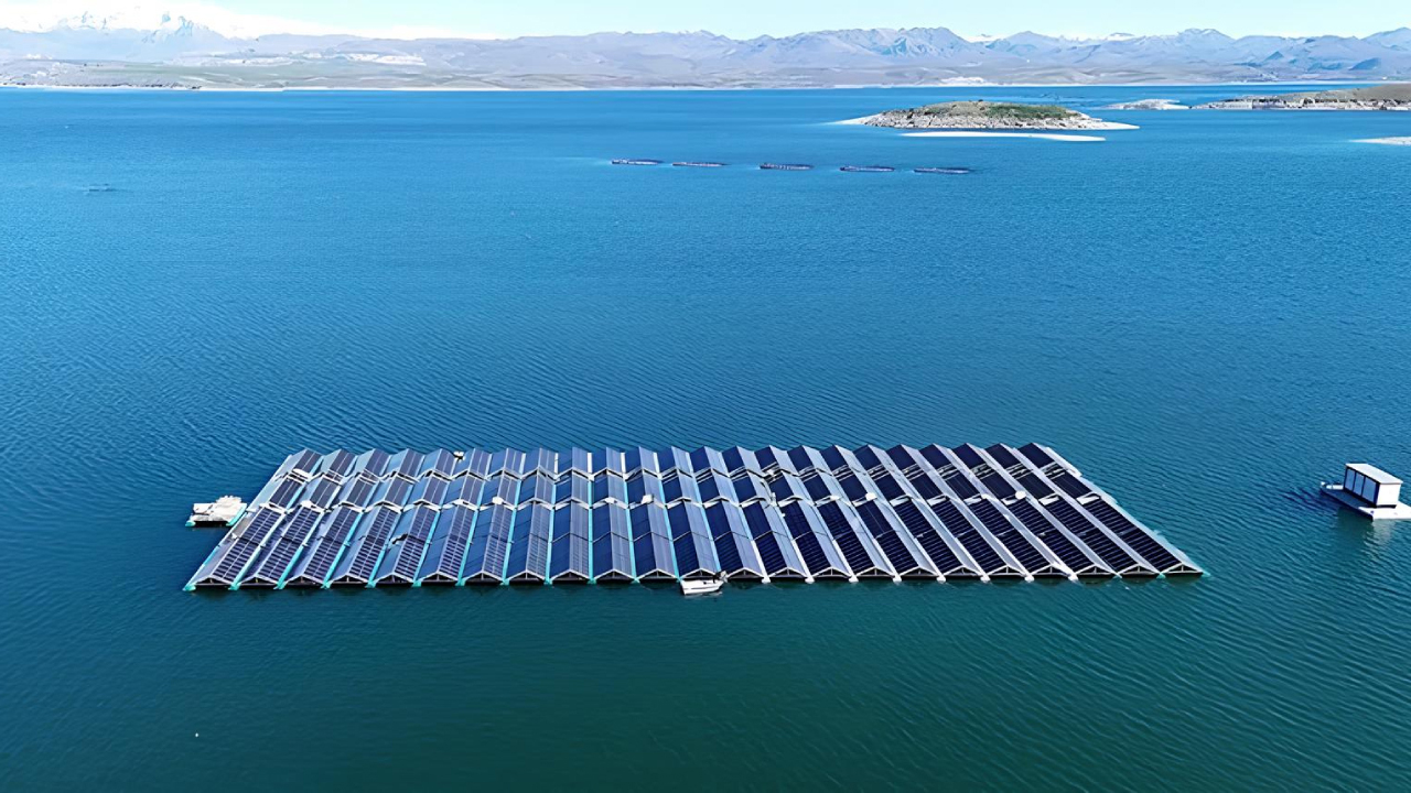 Türkiye'nin ilk Yüzen Güneş Enerji Santrali Elazığ'da açıldı: Çiftçiye destek, su ve temiz enerji tasarrufu