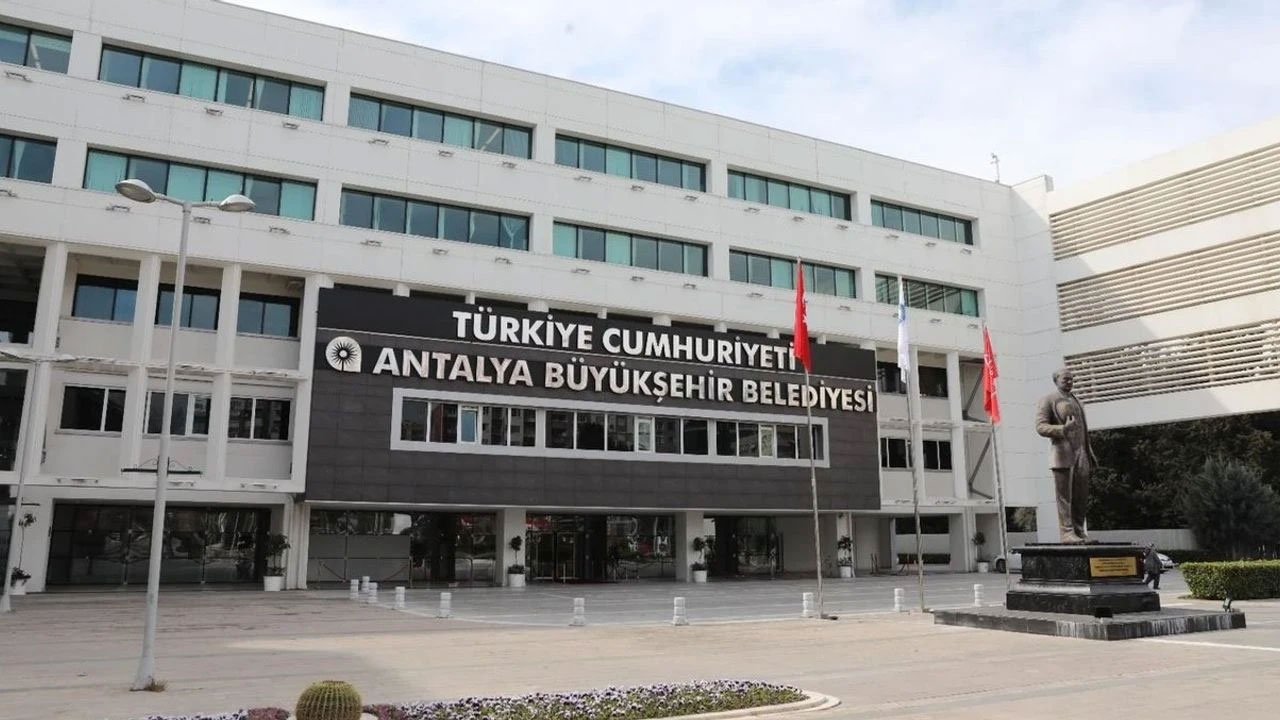 Antalya Büyükşehir Belediyesi'ne yeni operasyon: 3 kişi gözaltına alındı!