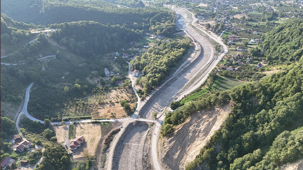 Düzce'de kuraklık tehlikesi: Uğur Deresi tamamen kurudu