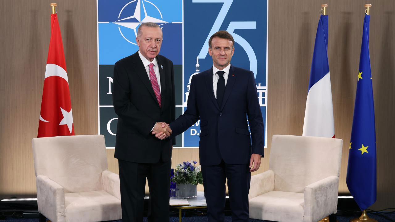Cumhurbaşkanı Erdoğan Fransa Cumhurbaşkanı Macron ile görüştü
