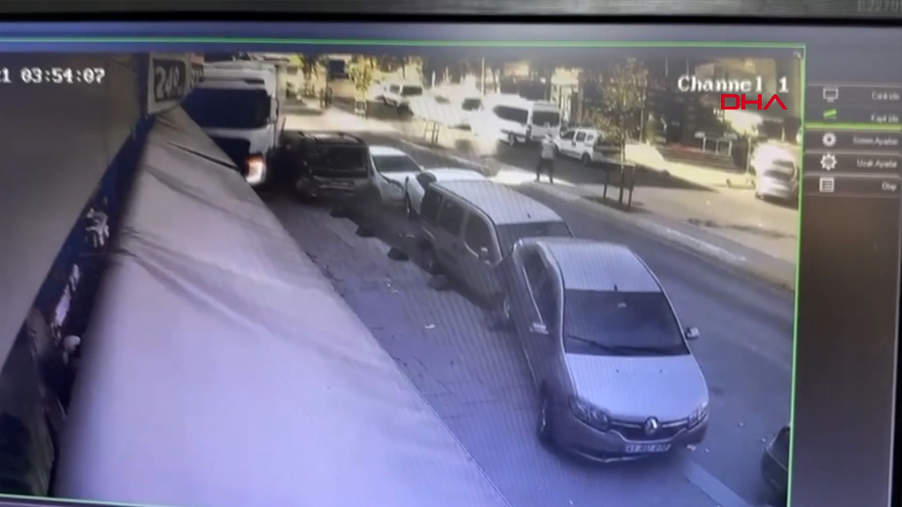 Kaza üstüne kaza! Tutanak tutarlarken TIR kaydı zincirleme kaza meydana geldi