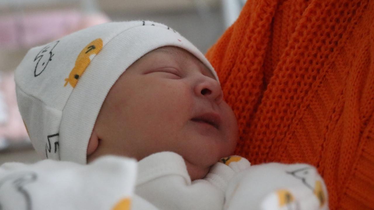 Bakan Göktaş duyurdu! Hesaplarınızı kontrol edin, doğum yardımı ödemeleri bugün yatıyor