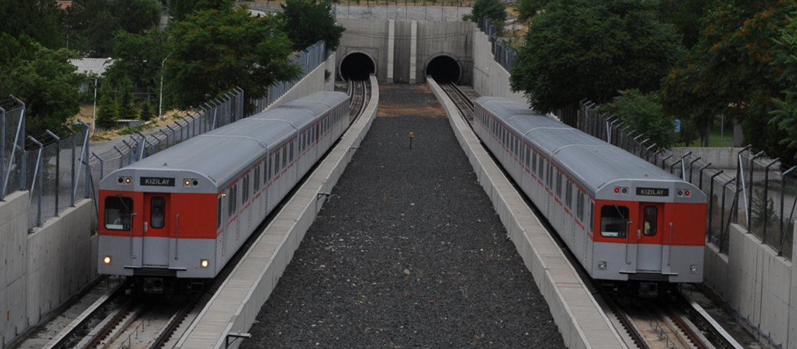 METRO KULLANACAKLAR DİKKAT: Sefer saatlerinde değişikliğe gidildi!
