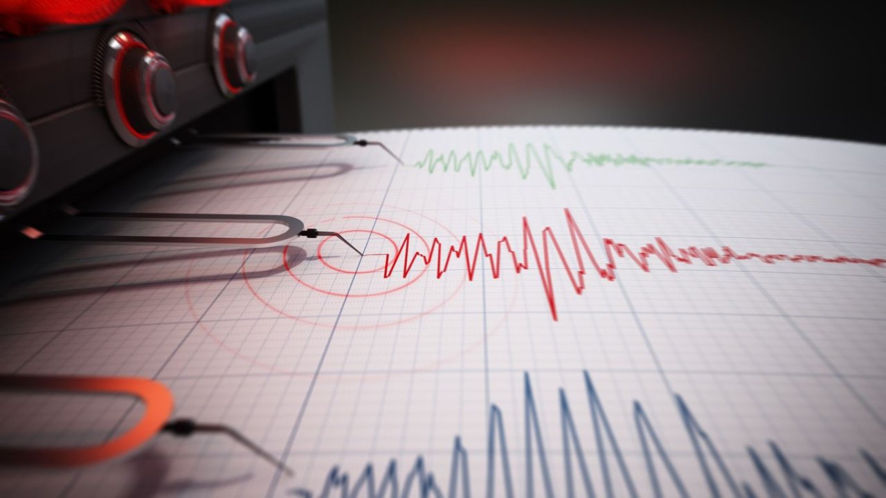 İstanbul'da deprem! AFAD büyüklüğünü açıkladı