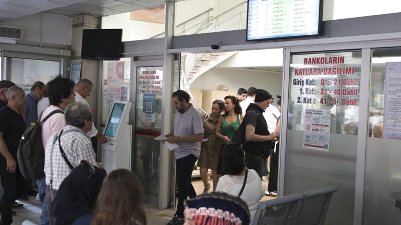 Ehliyet yenileme süresi 31 Ekim 2025’e uzatıldı: "Artık son kez"