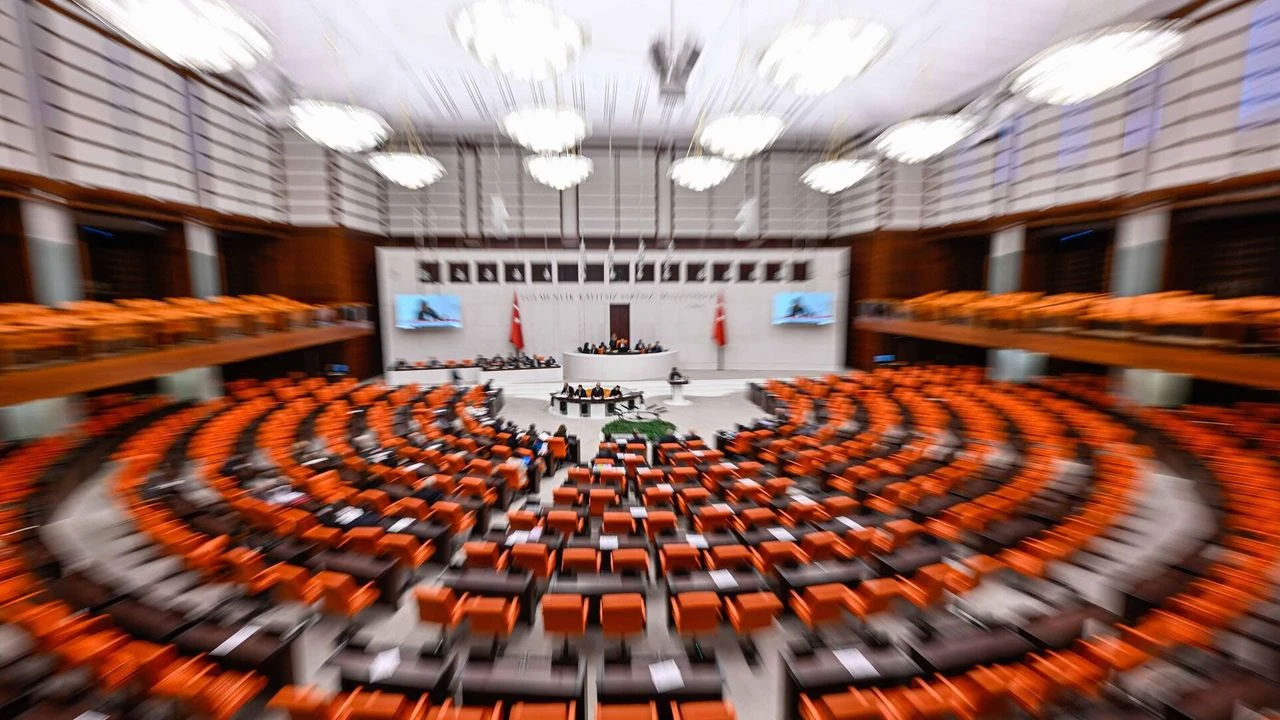 Ankara'da yoğun gündem: Erdoğan ve Bahçeli’den görüşmeler, 'Terörsüz Türkiye' süreci ve memur zam görüşmeleri