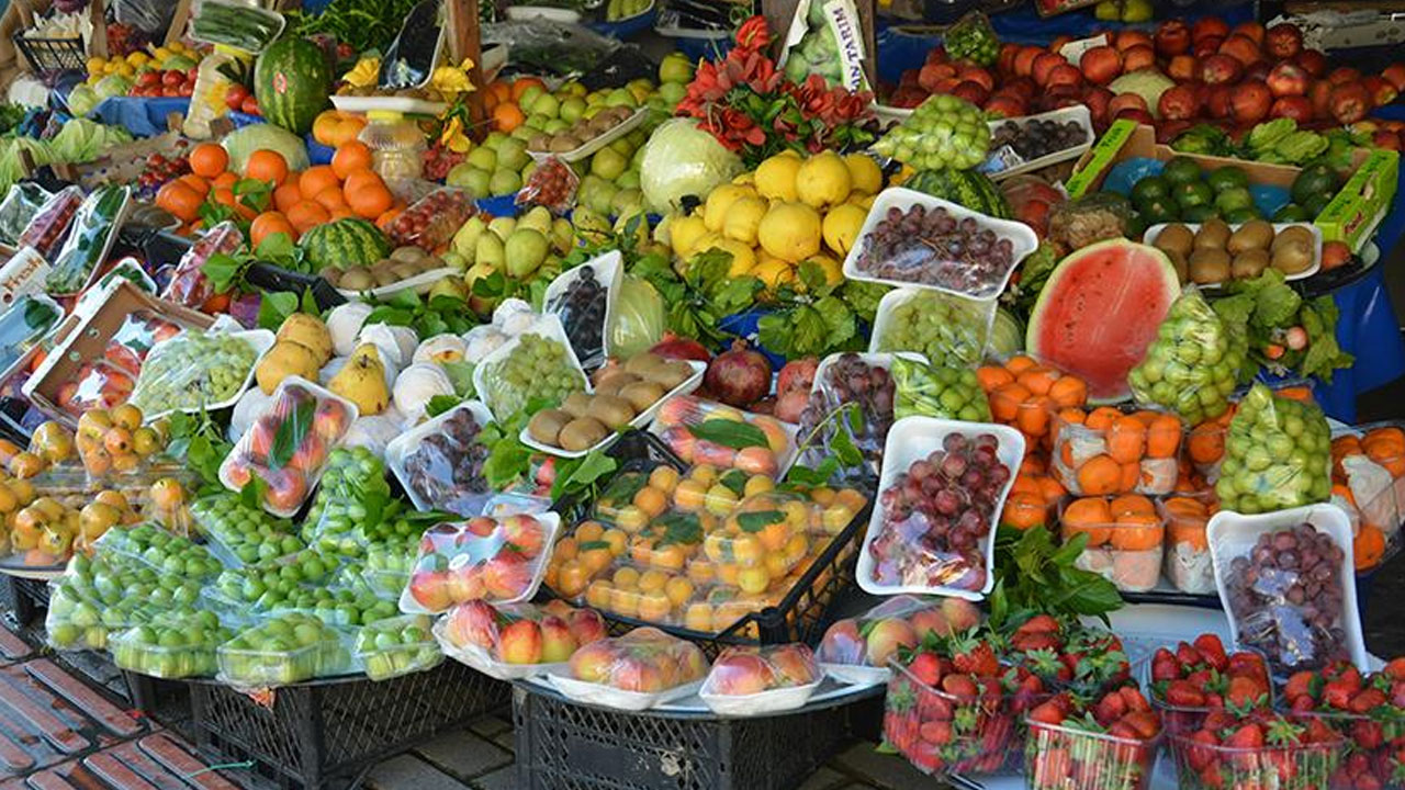 Pazar cep yakıyor: Yaz meyveleri turfanda fiyatına!