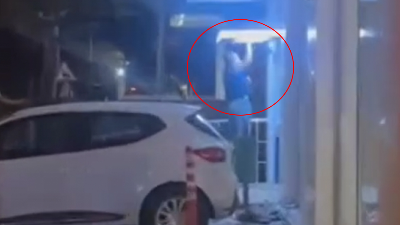 Yalova'da hareketler saatler! Market, otomobil ve ATM'ye saldırdı