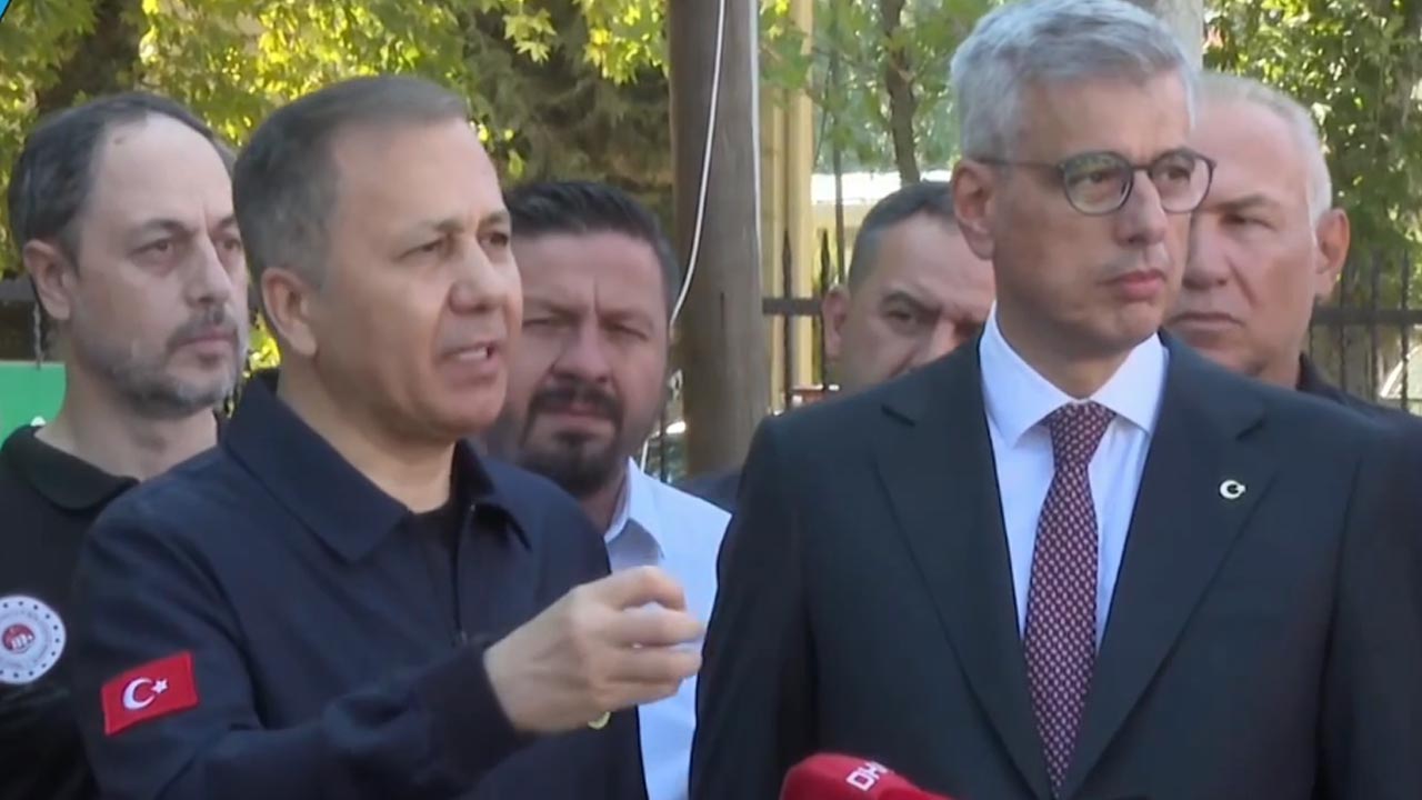 Depremde son bilanço! Merkez üssü Sındırgı'da bakanlardan ortak açıklama