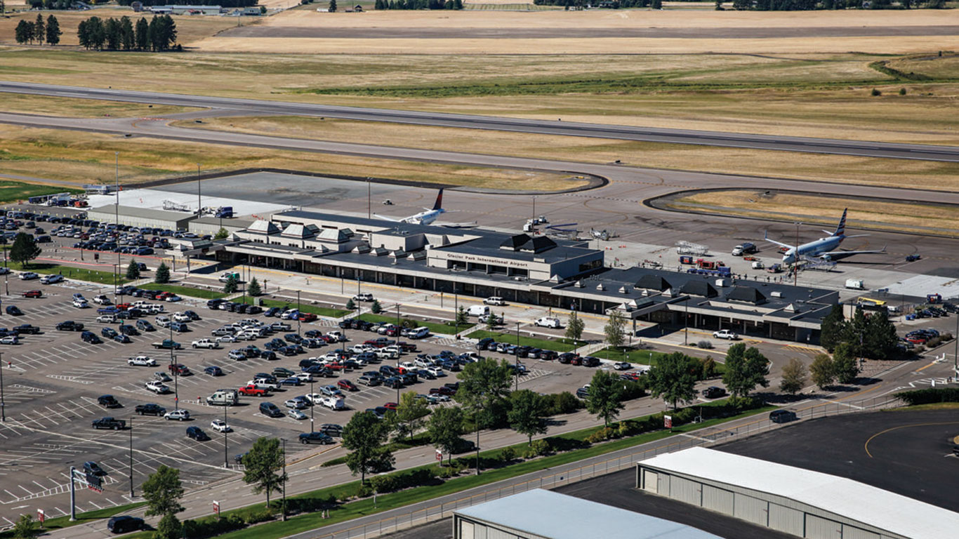 Havalimanında iki uçak çarpıştı: 4 kişi hayatını kaybetti