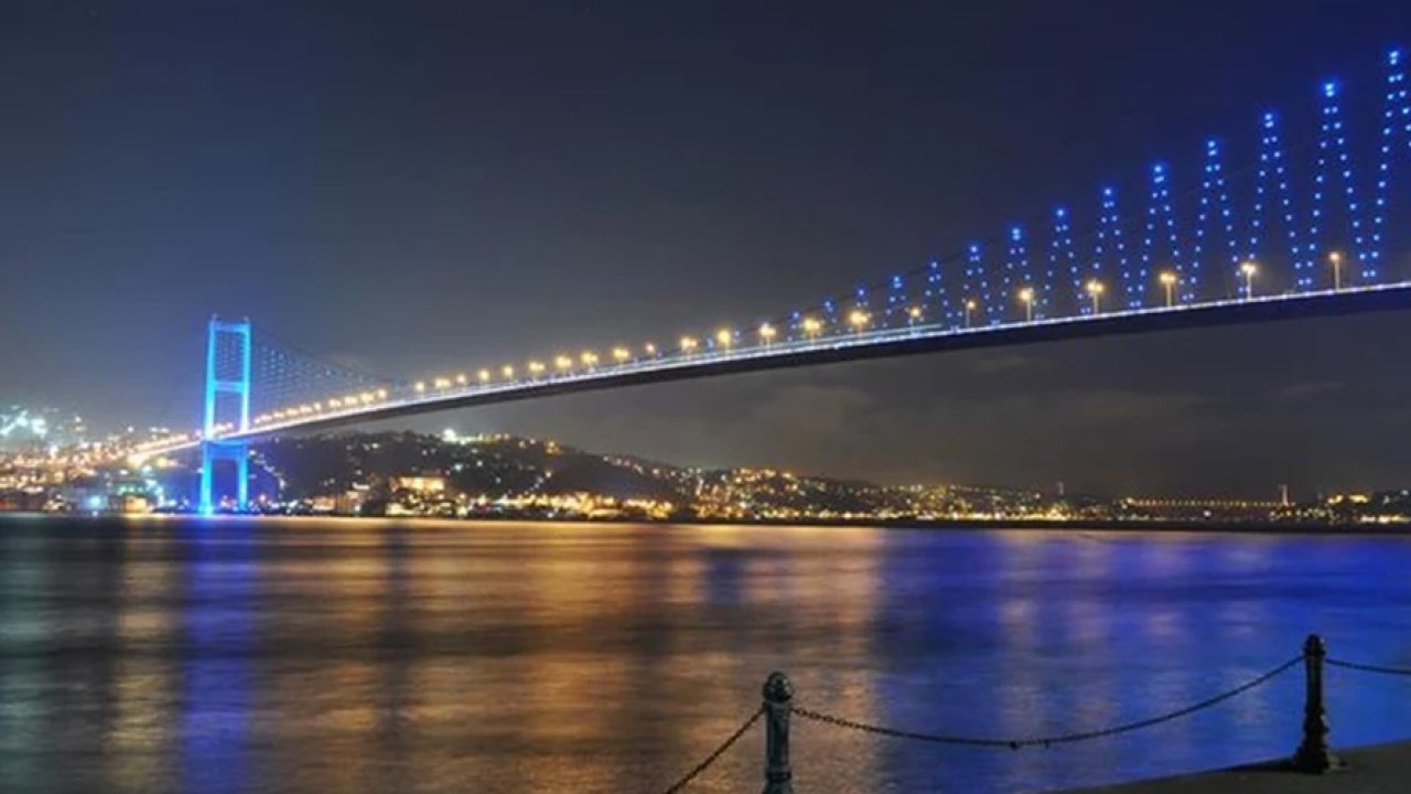 İstanbul Boğazı'nda gemi trafiği bir süreliğine askıya alındı!