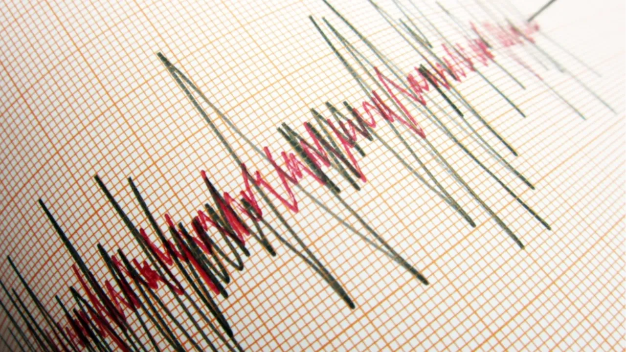 4.3 büyüklüğünde deprem oldu: Mardin'den de hissedildi