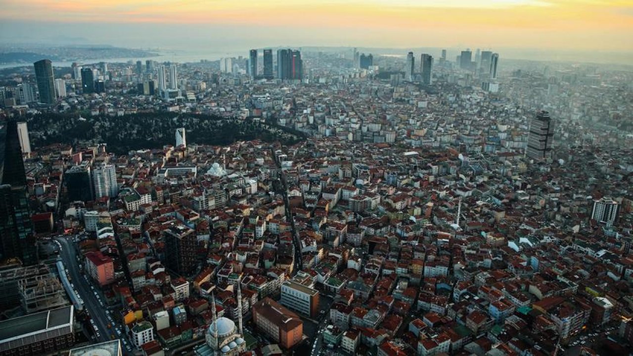 ‘Kira oranı da çok iyi’ diyerek stüdyo daireleri işaret etti! 1+0 daireler için ‘4-5 yıldır bas bas bir şeye bağırıyorum” dedi