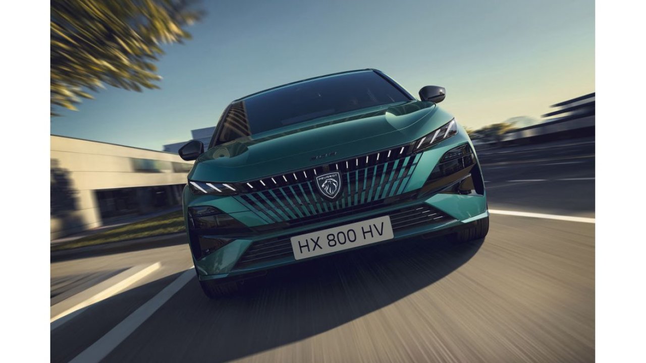 2026 model yeni Peugeot 308 tanıtıldı: Elektrikli, hibrit ve dizel seçenekleriyle geliyor!
