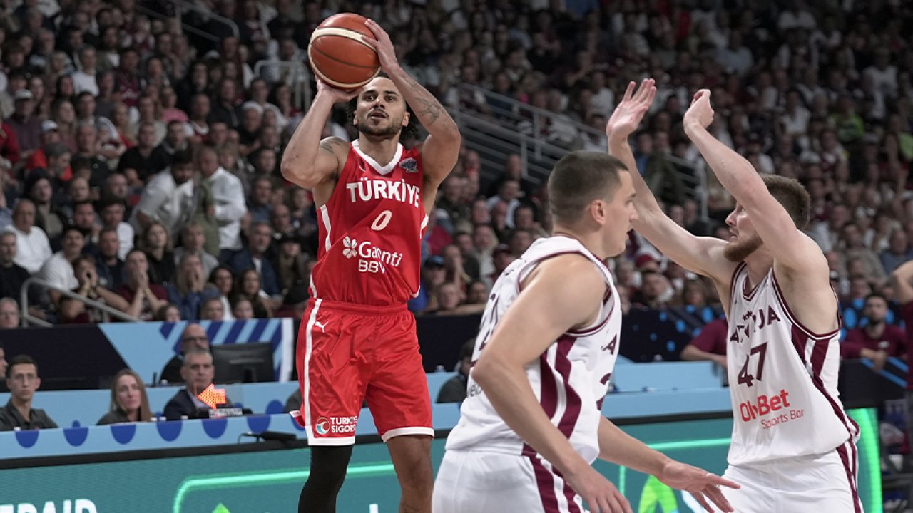 12 Dev Adam, Letonya engelini rahat geçti: EuroBasket'e güzel başlangıç!