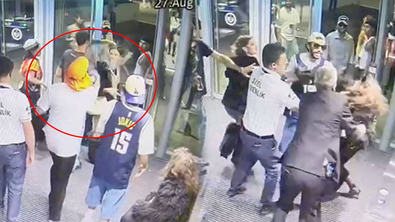 Lansman etkinliği olaylı bitti: Genç şarkıcılar birbirine girdi!