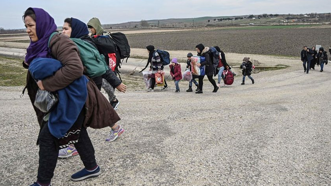 İçişleri Bakanı Yerlikaya: Suriye'ye gönüllü geri dönüş yapanların sayısı 1 milyon 190 bini aştı